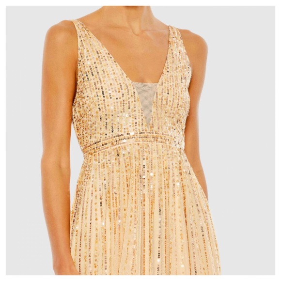 Mac Duggal Sequin Plunge Neck Gown Size 14 Sunset Style 10700 - Picture 3 of 10